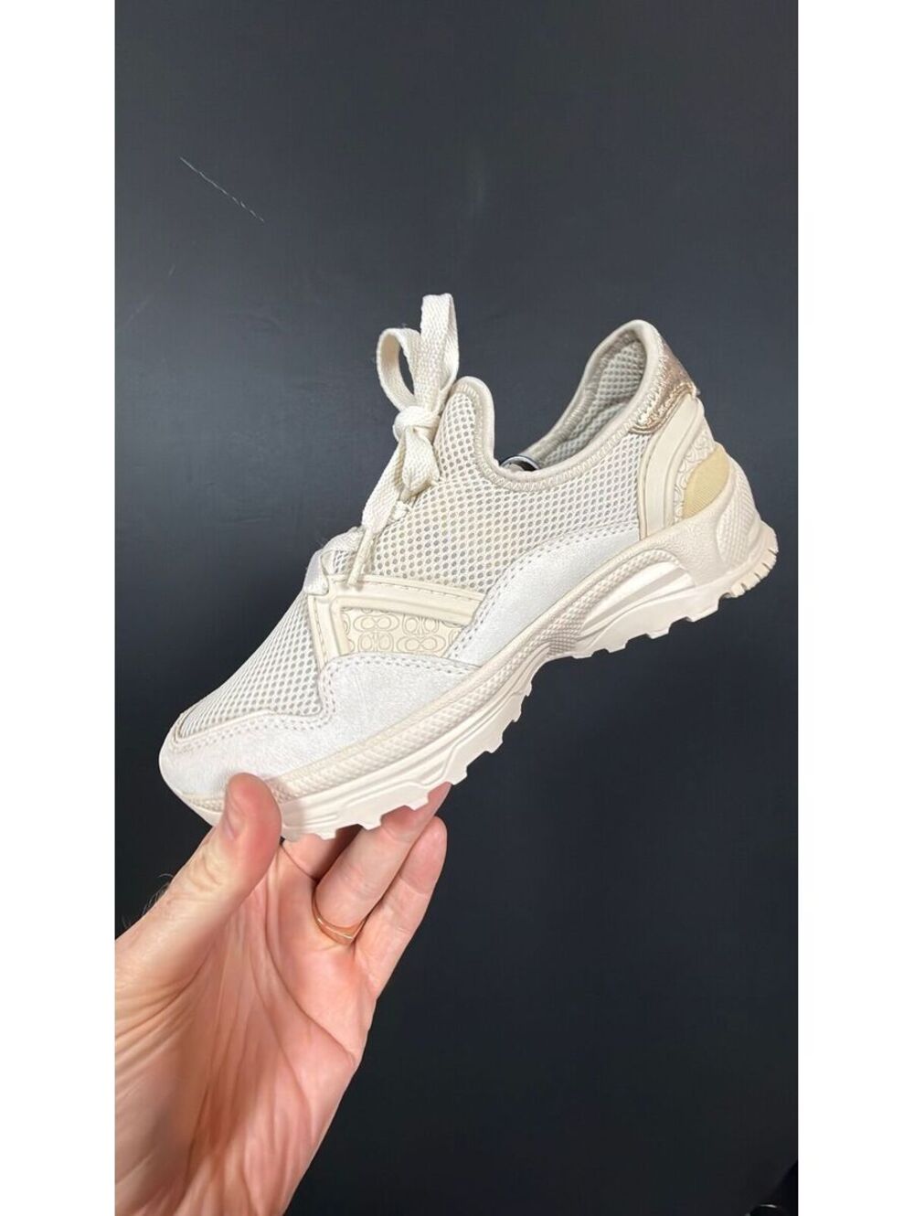 Coach Beige Sneaker Brand New Size 7 (37.5)